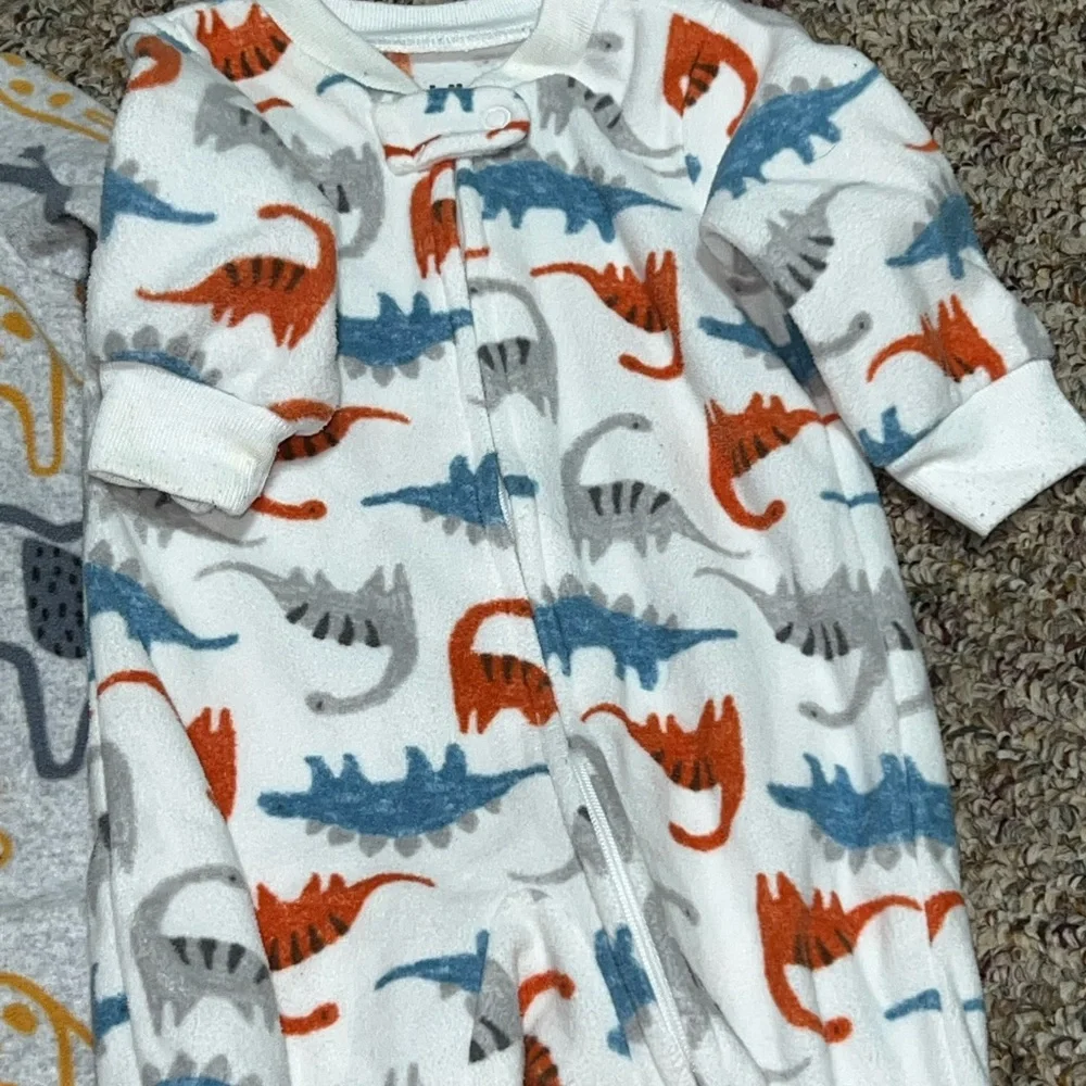 Boys, girls 0-3 month pajamas, outfits Kids One‎ Pieces Set Carters lot of 2